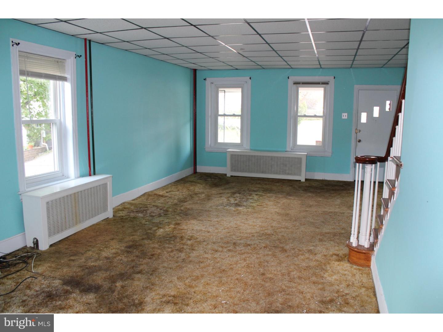 231 Fairview Road Crum Lynne, PA 19022 - Photo 4 of 21 Gallery Image 4