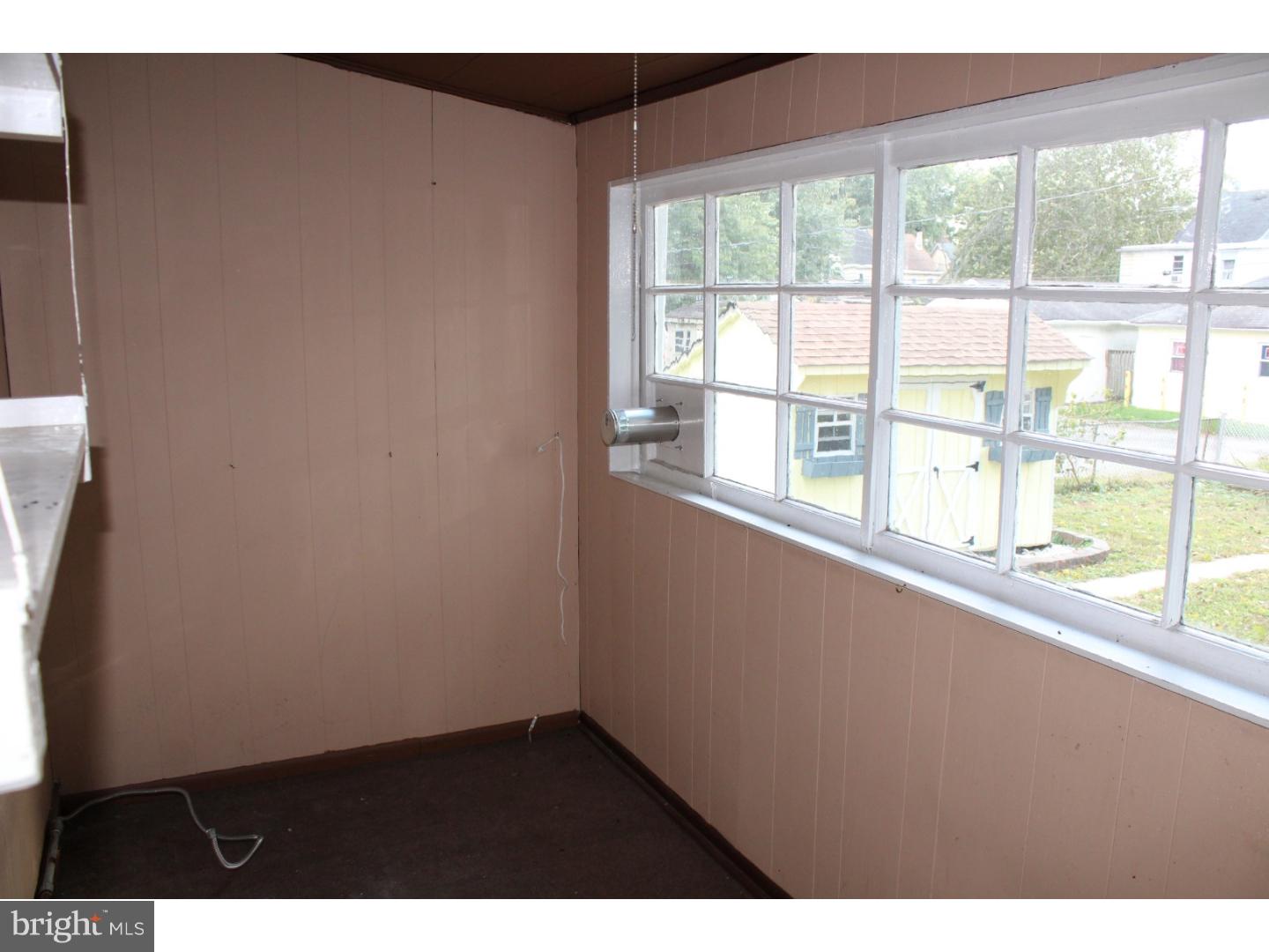 231 Fairview Road Crum Lynne, PA 19022 - Photo 7 of 21 Gallery Image 7