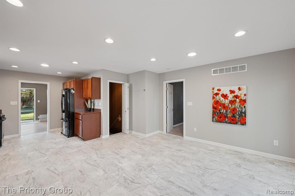 5235 Drayton Road Clarkston, MI 48346 - Photo 18 of 48 Gallery Image 18