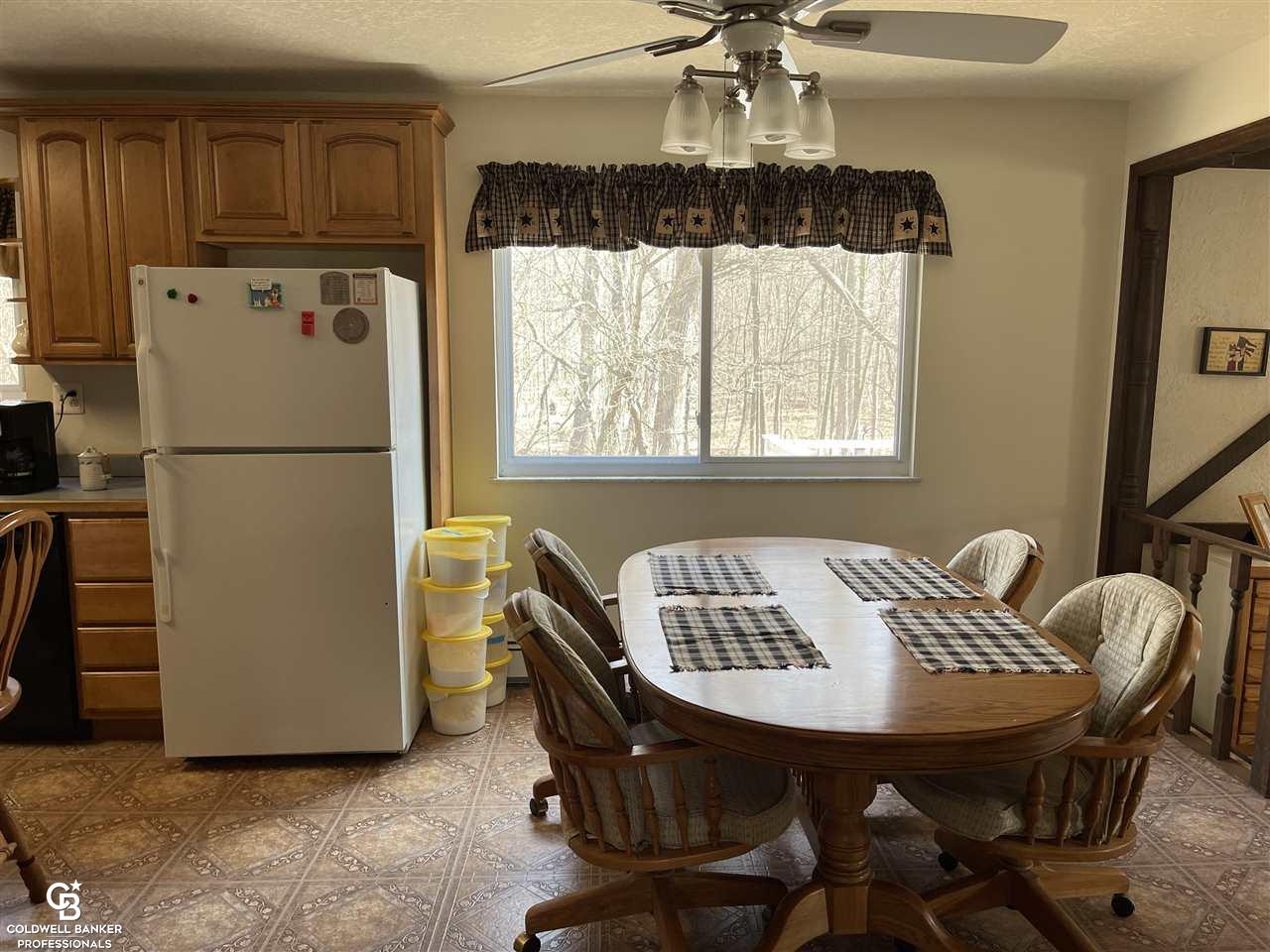 8270 Winn Road Yale, MI 48097 - Photo 22 of 82 Dining Room
