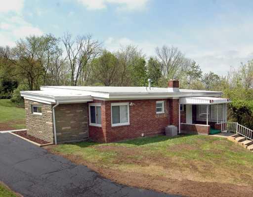 206 Seavey Road Pittsburgh, PA 15209 - Photo 2 of 17 Exterior Back.