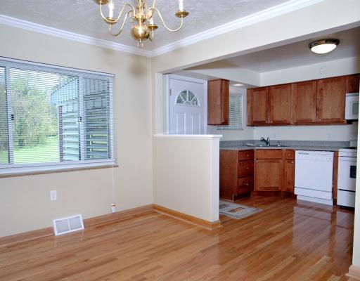 206 Seavey Road Pittsburgh, PA 15209 - Photo 11 of 17 Dining Room.