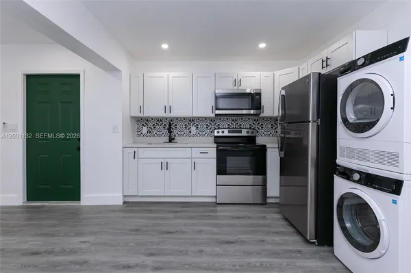 $2,100 | 6125 Southwest 40th Court, Unit 4, Miramar, FL 33023