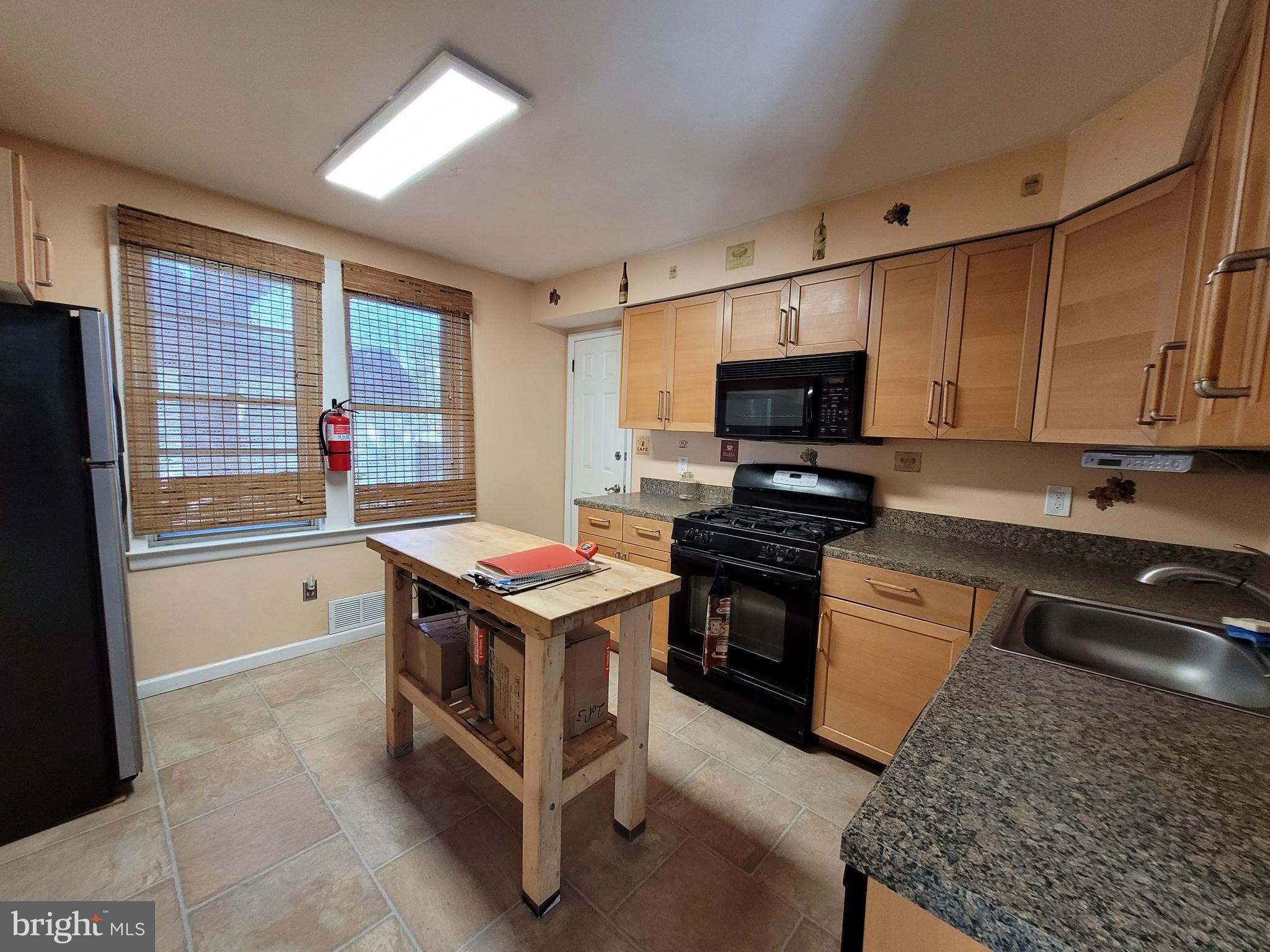 141 East Mill Road Maple Shade, NJ 08052 - Photo 8 of 22 kitchen with gas range