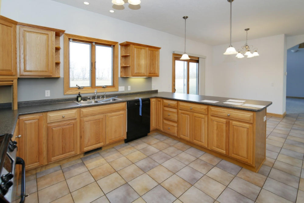 15920 Rustic Lane Vicksburg, MI 49097 - Photo 14 of 30 14042301_59