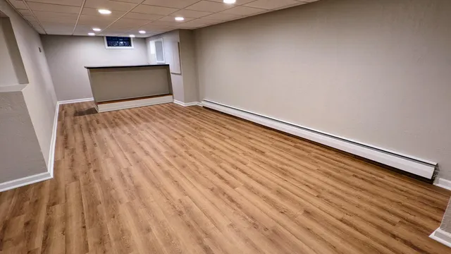 $2,950 | 5354 North Lydell Avenue, Whitefish Bay, WI 53217