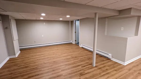 $2,875 | 5354 North Lydell Avenue, Whitefish Bay, WI 53217