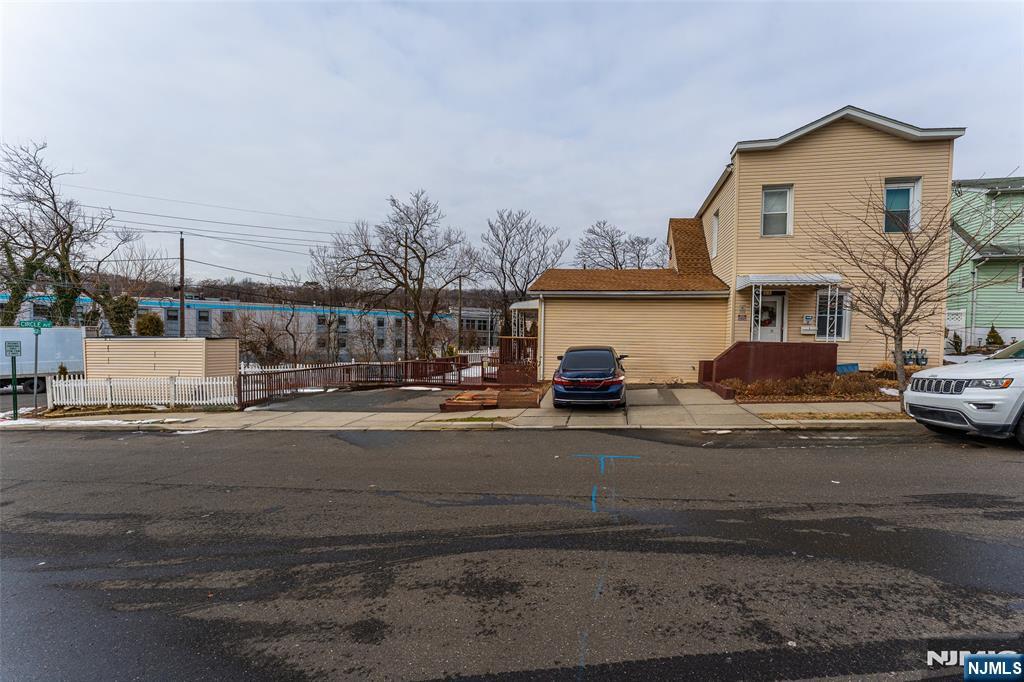 28 Butler Street Clifton, NJ 07011 - Photo 27 of 39