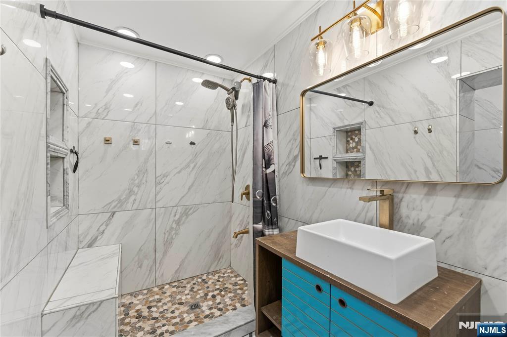 28 Butler Street Clifton, NJ 07011 - Photo 6 of 39