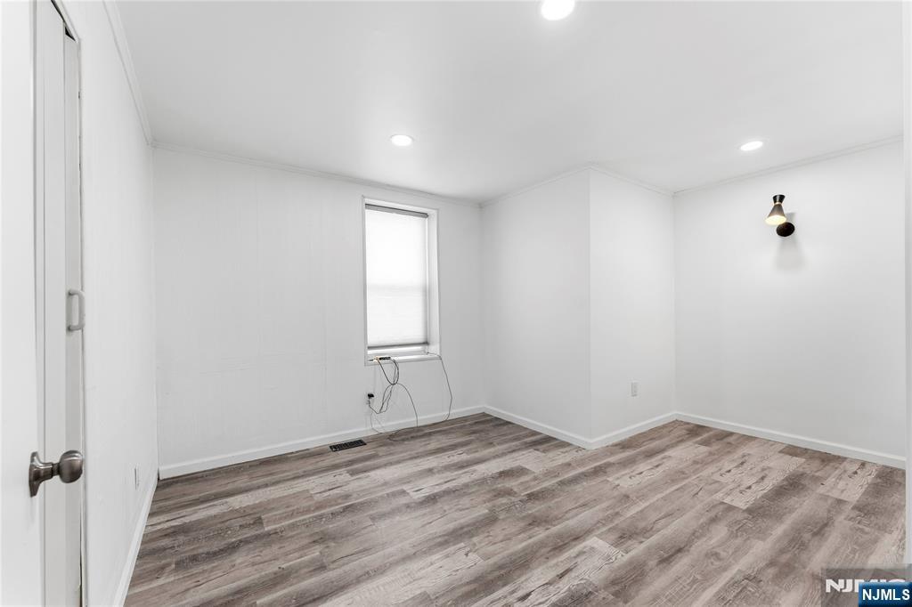 28 Butler Street Clifton, NJ 07011 - Photo 9 of 39