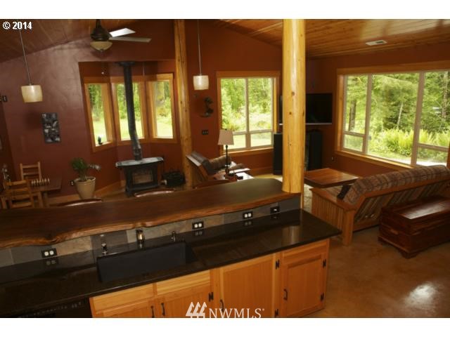 168 8100th Road Kalama, WA 98625 - Photo 6 of 16 Gallery Image 6