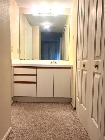 a view of a utility room