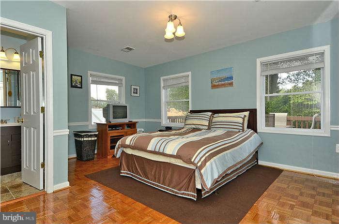 3103 Wayne Road Falls Church, VA 22042 - Photo 11 of 24 Bedroom Master