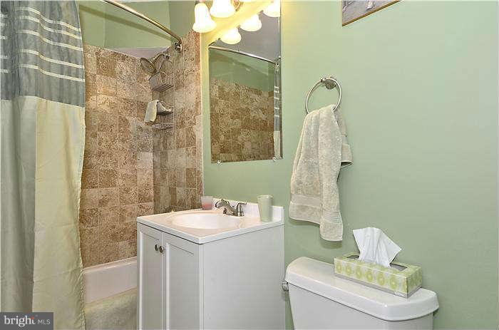 3103 Wayne Road Falls Church, VA 22042 - Photo 15 of 24 Bath