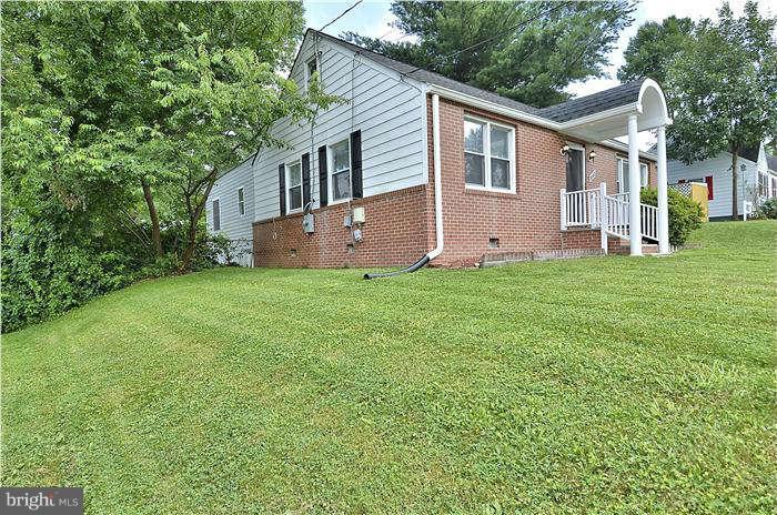 3103 Wayne Road Falls Church, VA 22042 - Photo 3 of 24 Side Elevation