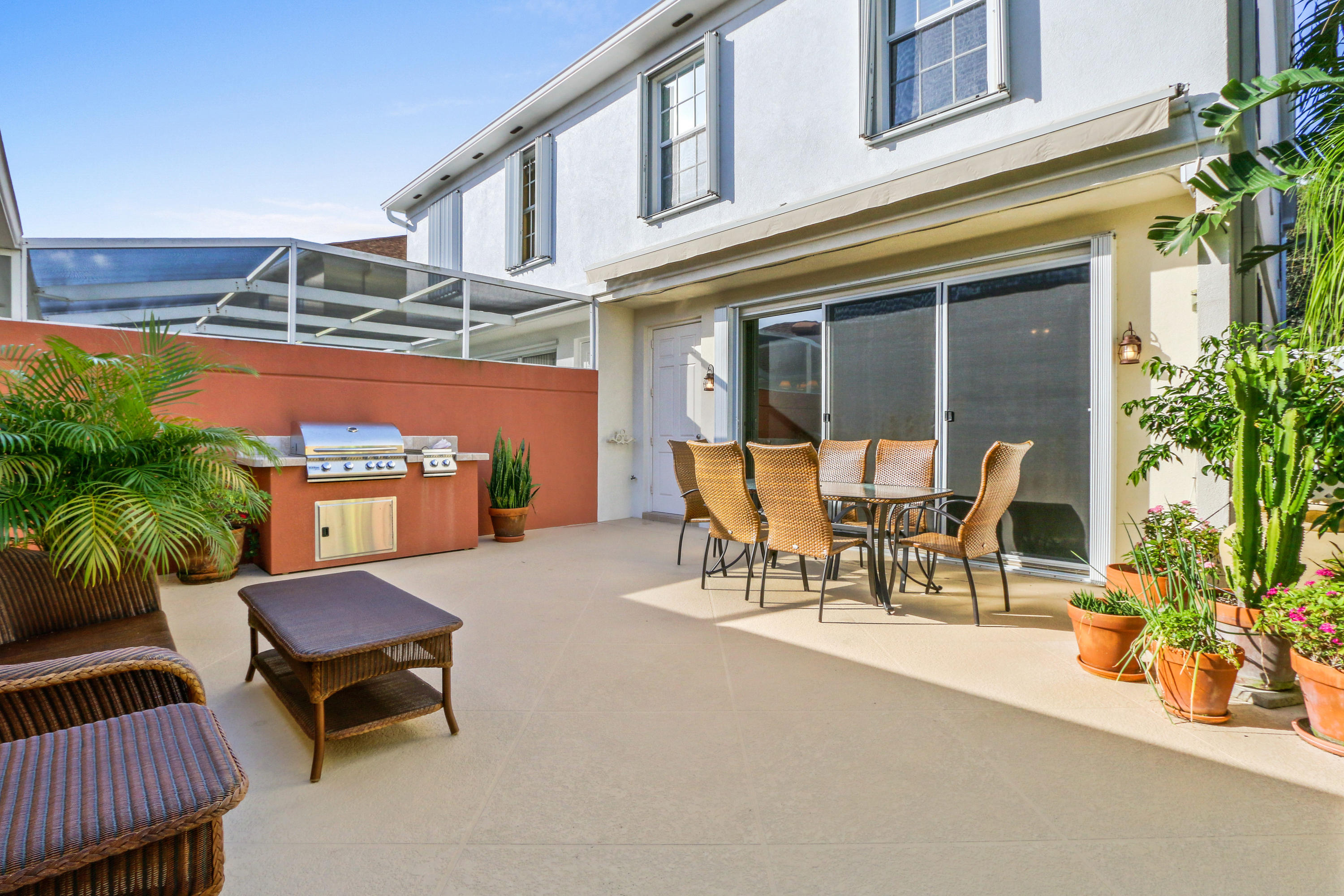 115 Andover Drive Jupiter, FL 33458 - Photo 14 of 25 Outdoor Living Room