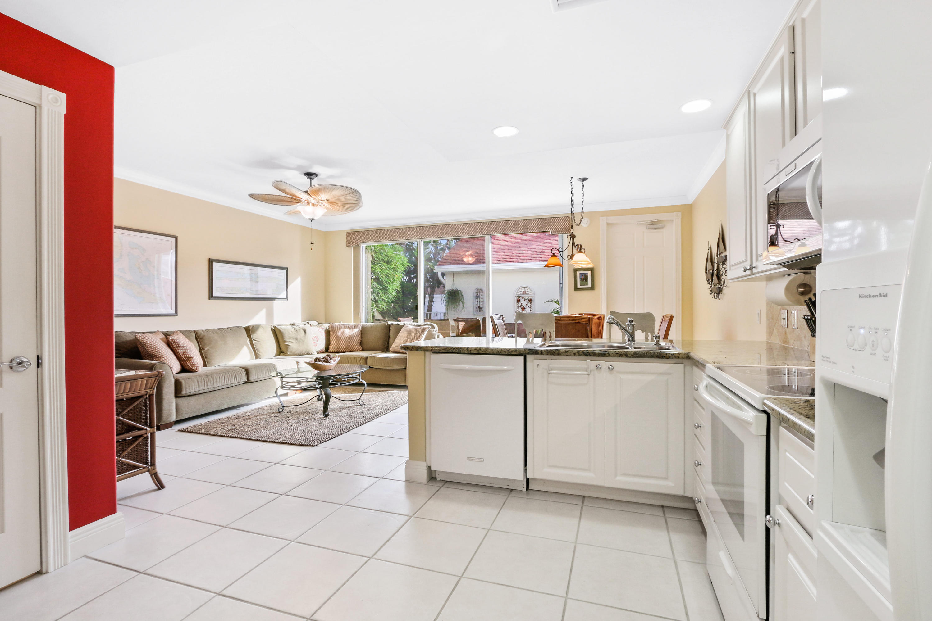115 Andover Drive Jupiter, FL 33458 - Photo 7 of 25 Kitchen Family Room