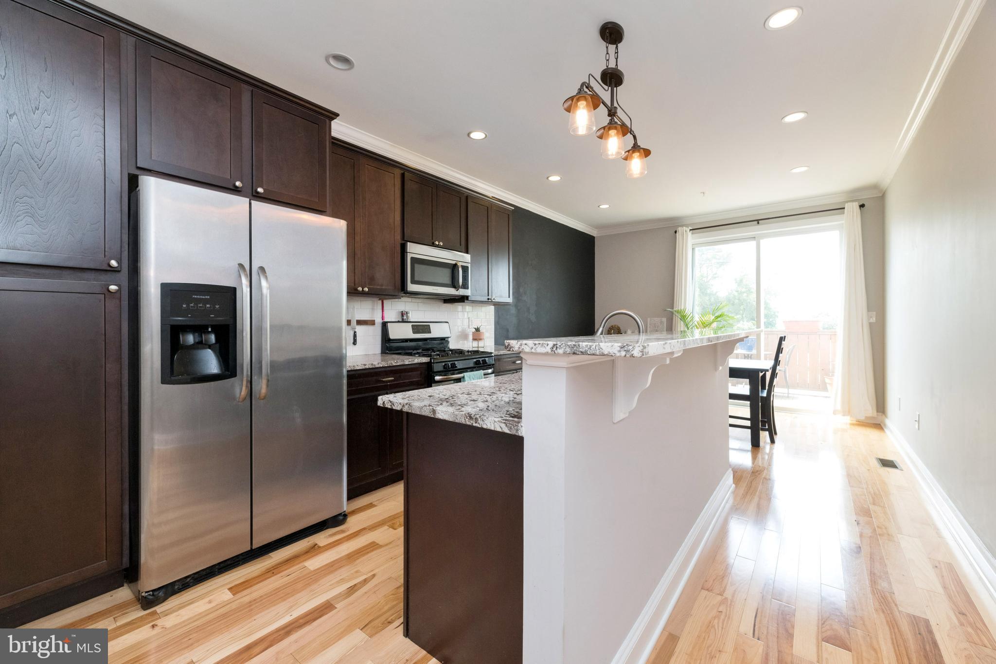 3860 Quarry Avenue Baltimore, MD 21211 - Photo 6 of 31 Granite Counter Tops