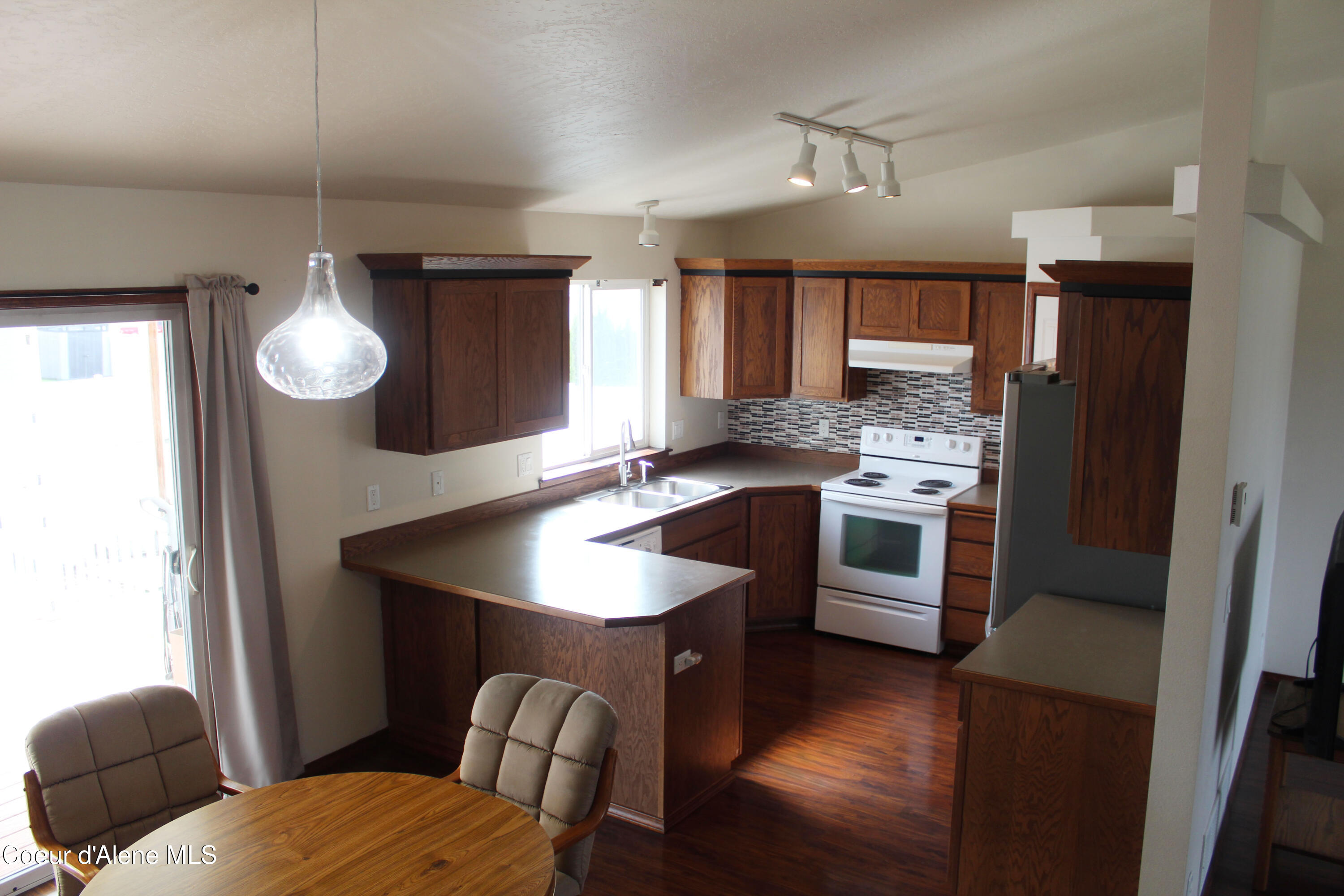 6840 West Majestic Avenue Rathdrum, ID 83858 - Photo 14 of 42 A Dining & Kitchen 1