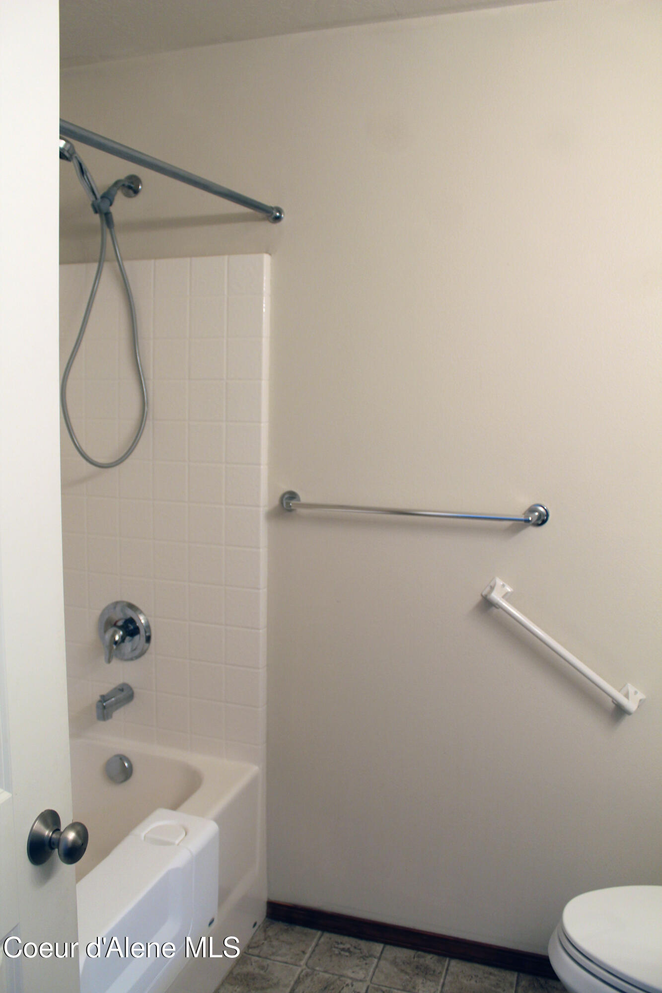 6840 West Majestic Avenue Rathdrum, ID 83858 - Photo 35 of 42 Hall Bath 2