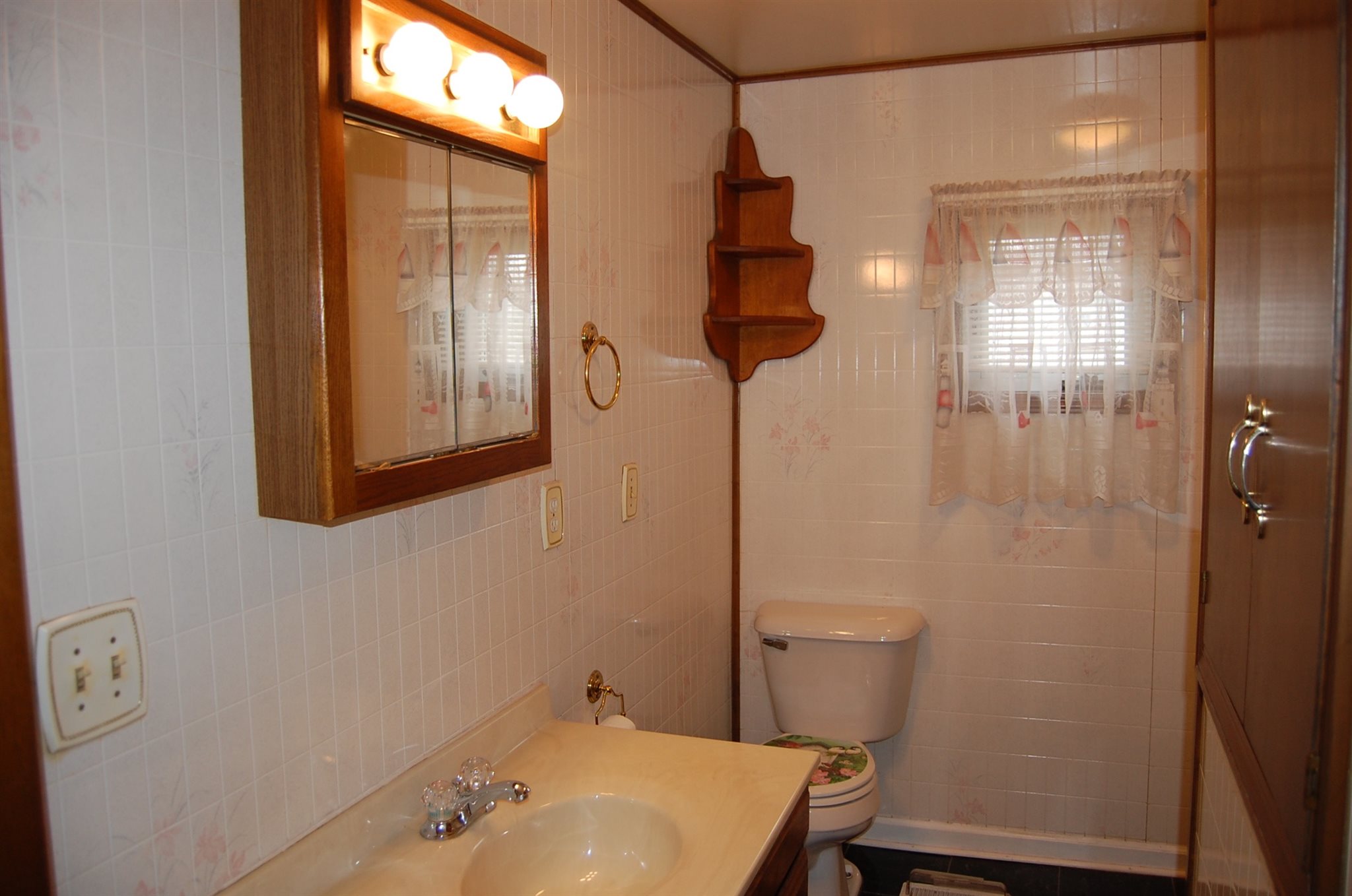 301 East Liberty Street Butler, IN 46721 - Photo 15 of 30 Gallery Image 15