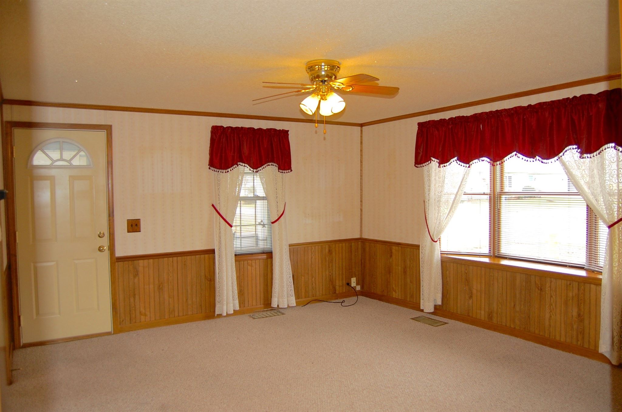 301 East Liberty Street Butler, IN 46721 - Photo 5 of 30 Gallery Image 5