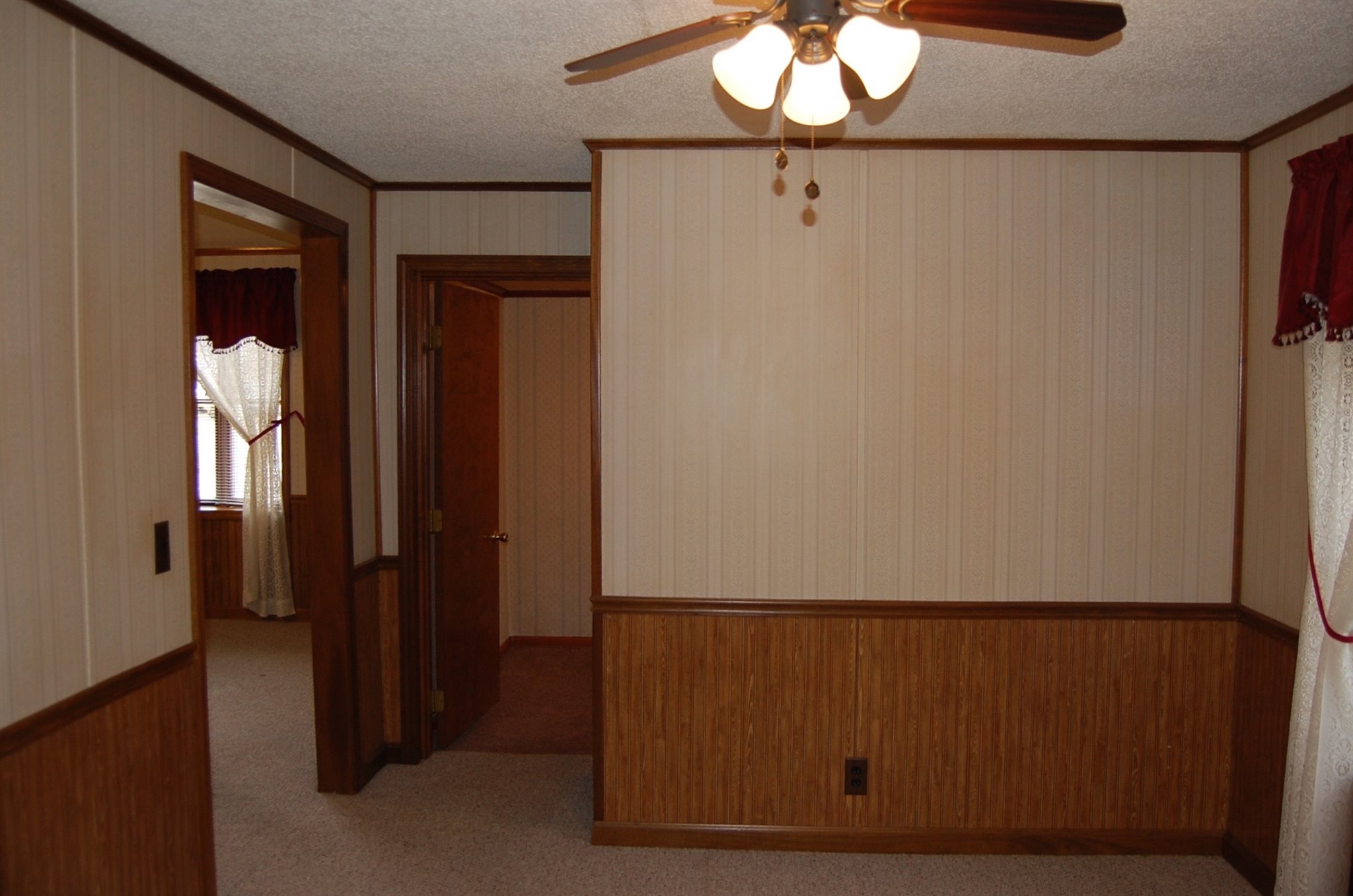 301 East Liberty Street Butler, IN 46721 - Photo 8 of 30 Gallery Image 8