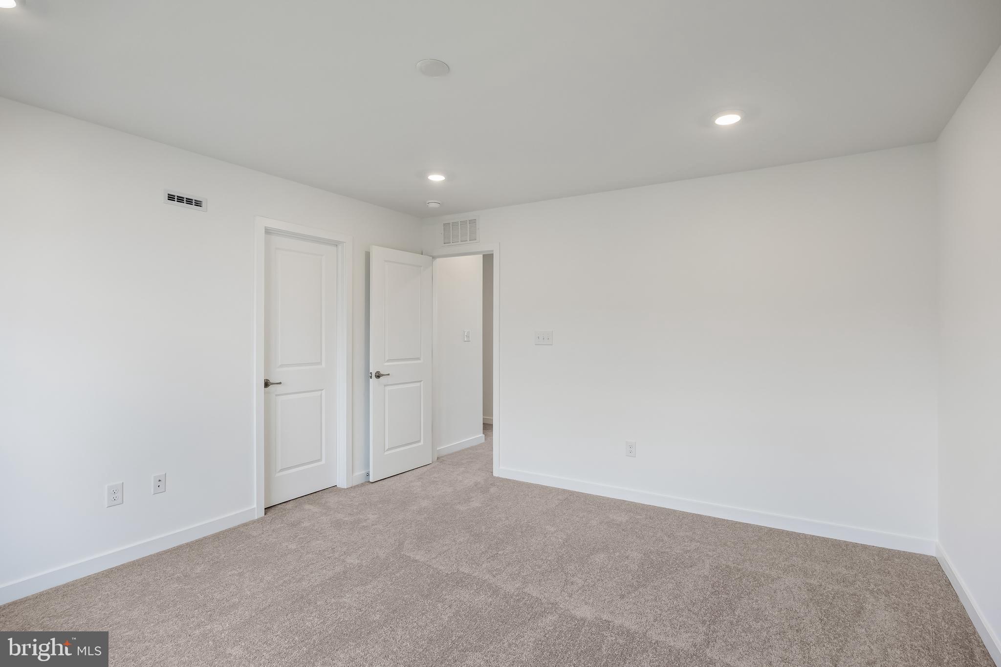 13 Inkwell Lane Sicklerville, NJ 08081 - Photo 20 of 37 a view of an empty room