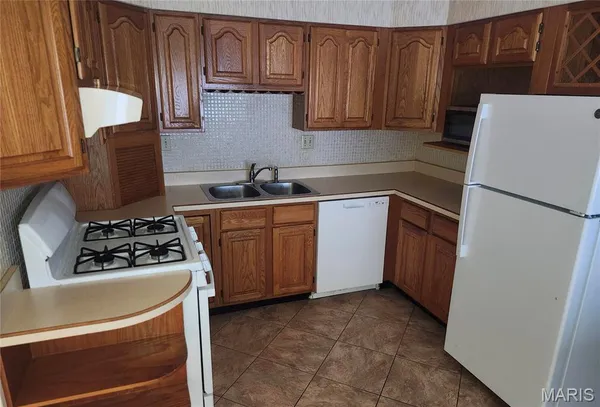 $1,750 | 1238 Beaver Trail Drive, Ferguson, MO 63135