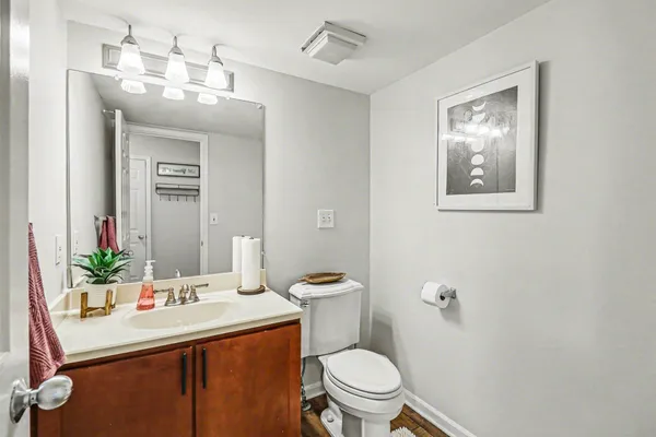 $400,000 | 233 Fieldcrest Street, Ann Arbor, MI 48103