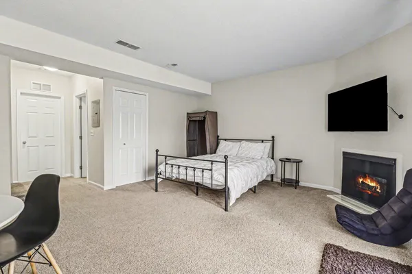 $400,000 | 233 Fieldcrest Street, Ann Arbor, MI 48103