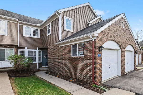 $400,000 | 233 Fieldcrest Street, Ann Arbor, MI 48103
