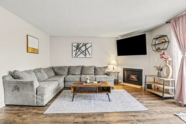 $400,000 | 233 Fieldcrest Street, Ann Arbor, MI 48103