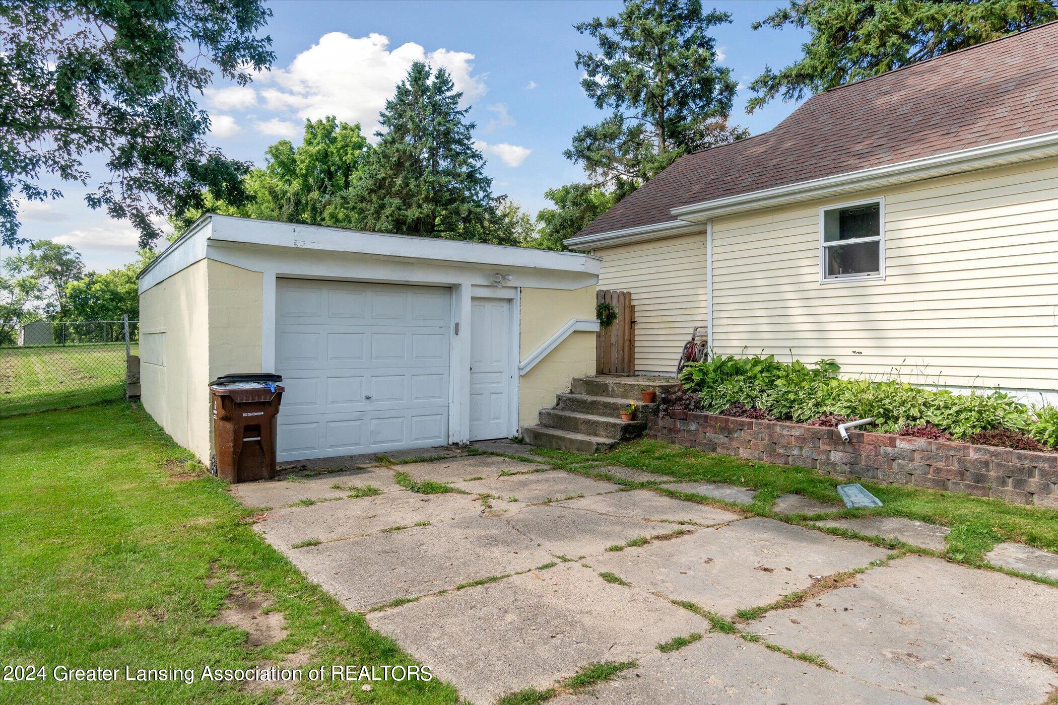 1832 Rex Street Lansing, MI 48910 - Photo 30 of 30 05-1832-Rex-St-Lansing-MI-48910-WindowSt