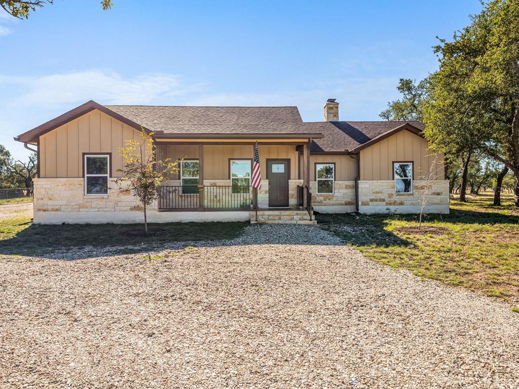 190 Nott Branch Road Harper, TX 78631 - Photo 4 of 40