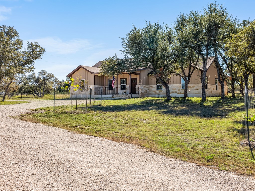 190 Nott Branch Road Harper, TX 78631 - Photo 5 of 40