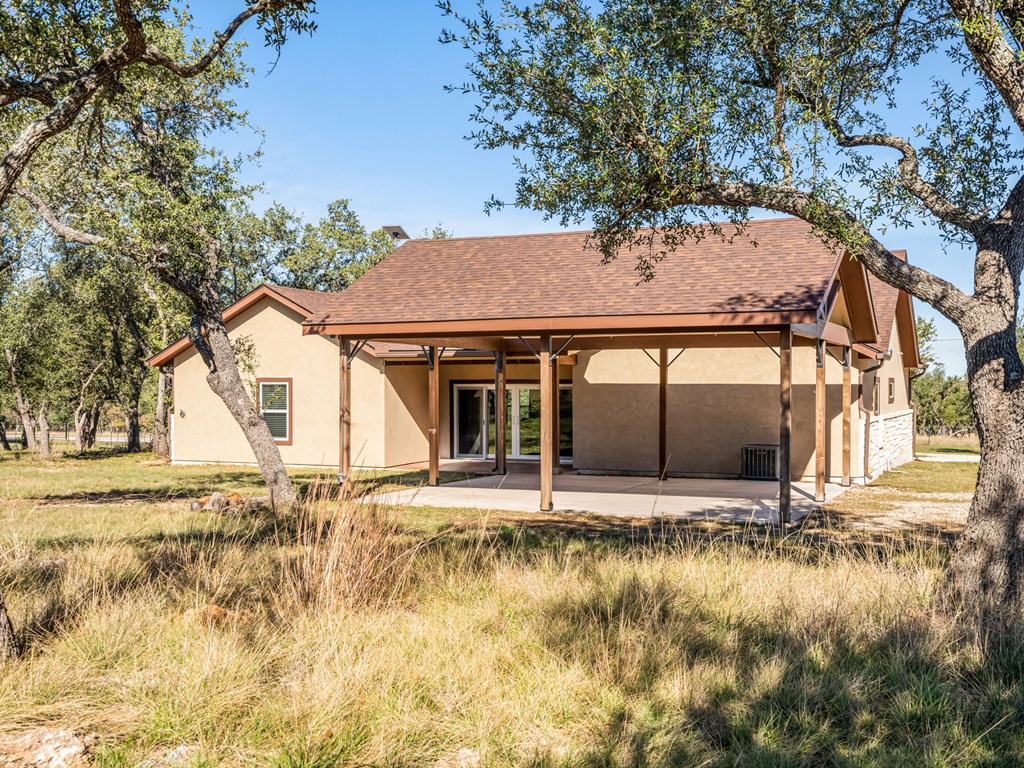 190 Nott Branch Road Harper, TX 78631 - Photo 7 of 40