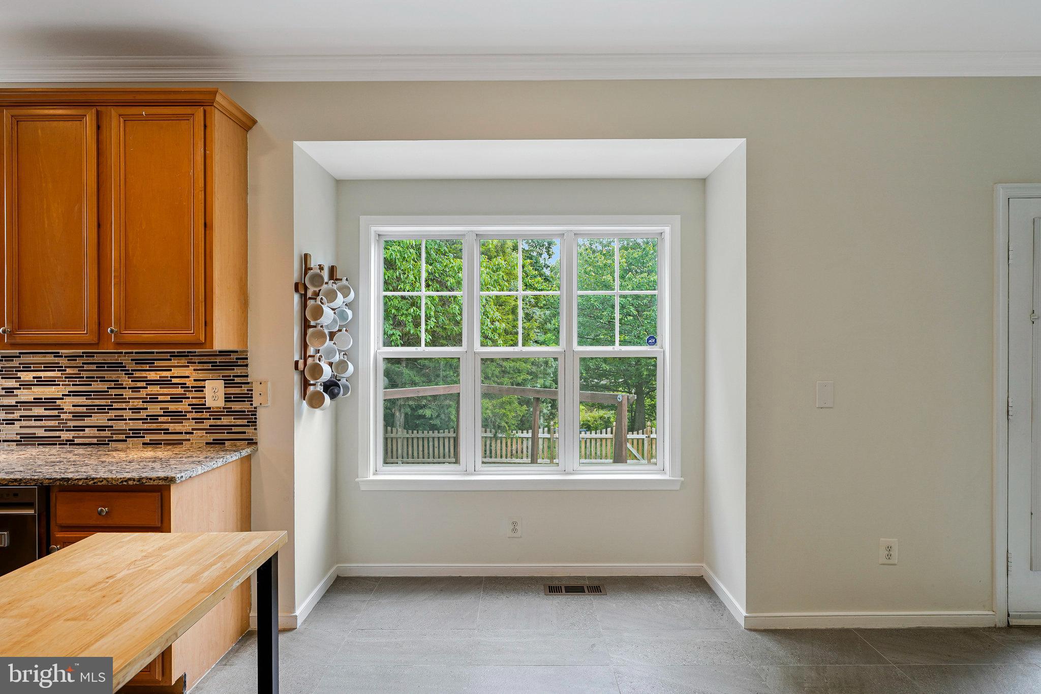 26222 Ocala Circle Chantilly, VA 20152 - Photo 16 of 74 Breakfast Nook