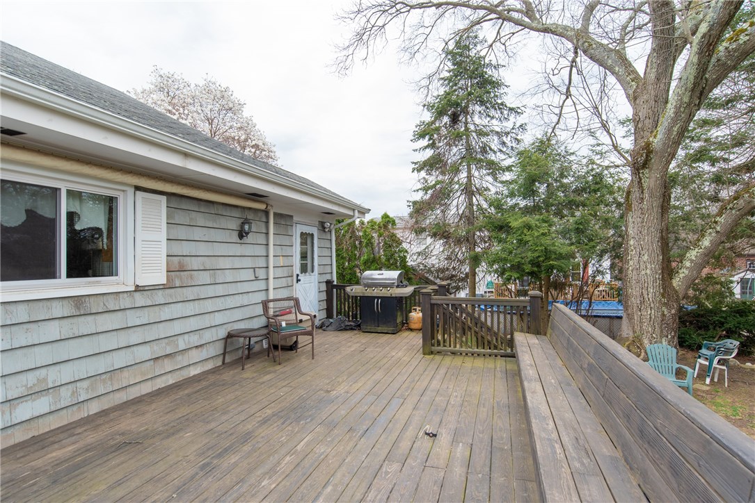 32 Arona Street Woonsocket, RI 02895 - Photo 5 of 25 Gallery Image 5