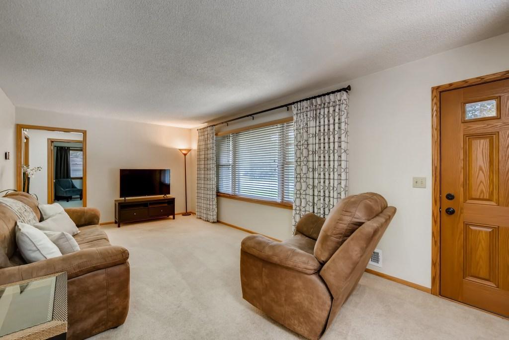 9807 Cedar Lake Road Minnetonka, MN 55305 - Photo 3 of 27