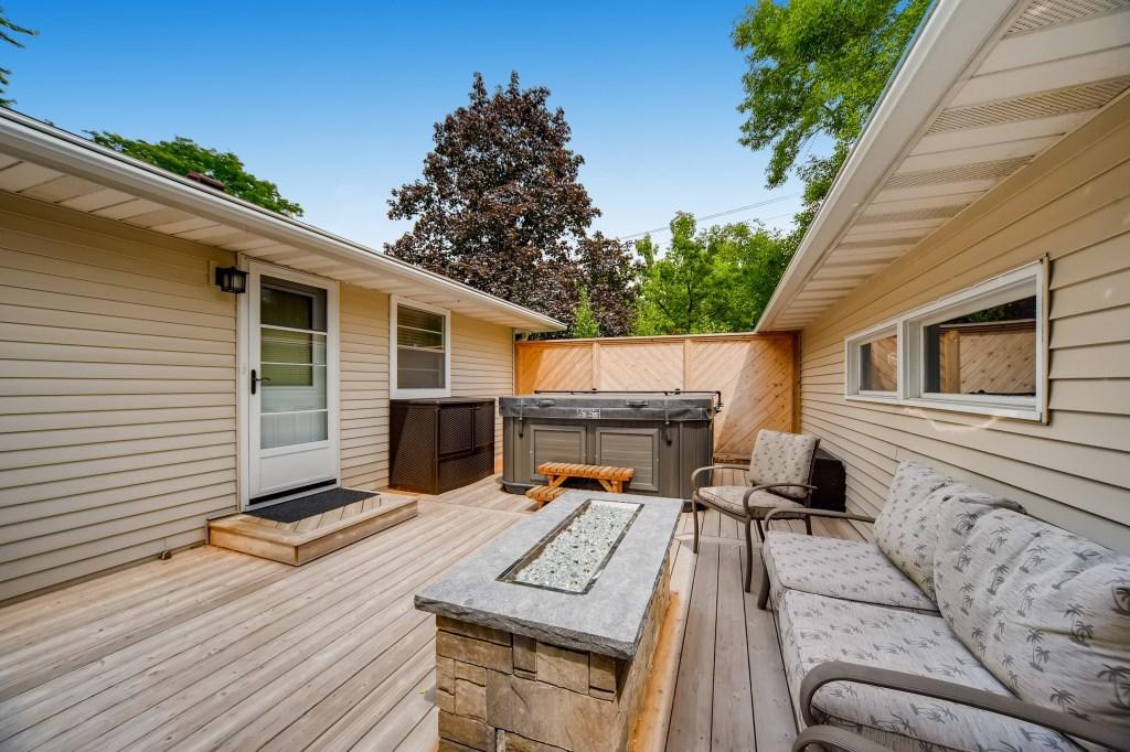 9807 Cedar Lake Road Minnetonka, MN 55305 - Photo 23 of 27