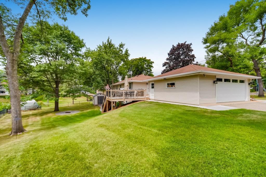 9807 Cedar Lake Road Minnetonka, MN 55305 - Photo 25 of 27