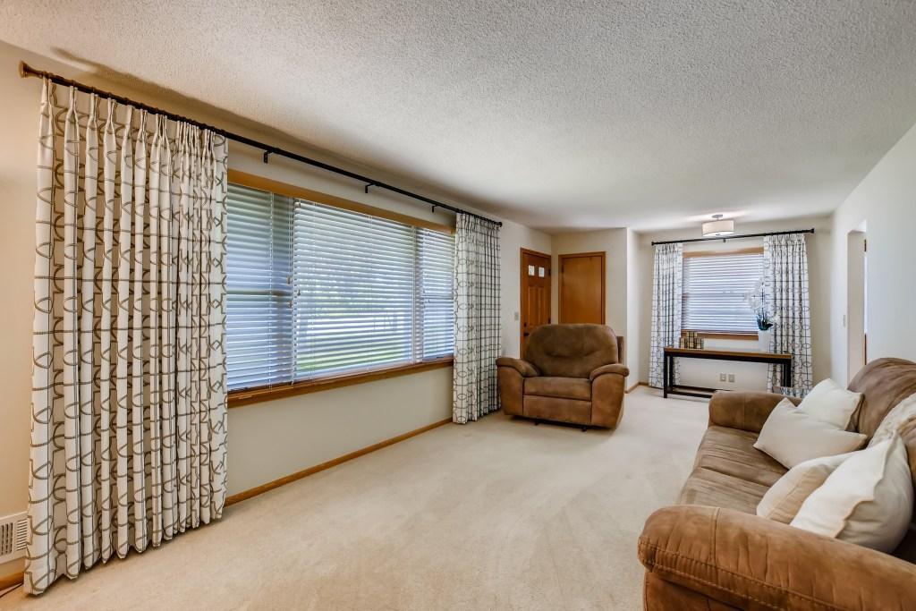 9807 Cedar Lake Road Minnetonka, MN 55305 - Photo 6 of 27