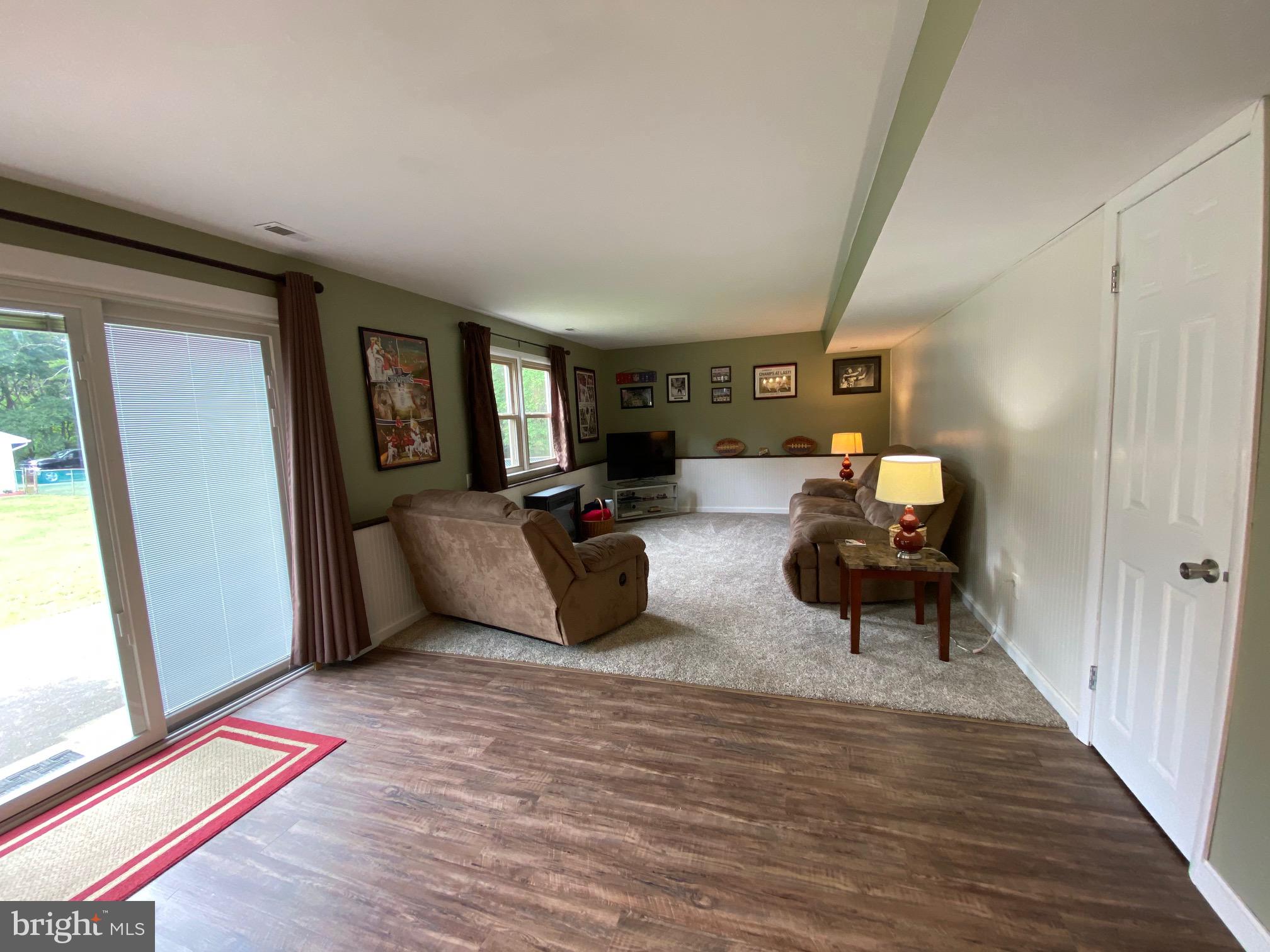 103 Oakshade Road Tabernacle, NJ 08088 - Photo 4 of 34 Living Room