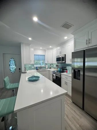 $2,000 | 404 High Point Boulevard, Delray Beach, FL 33445