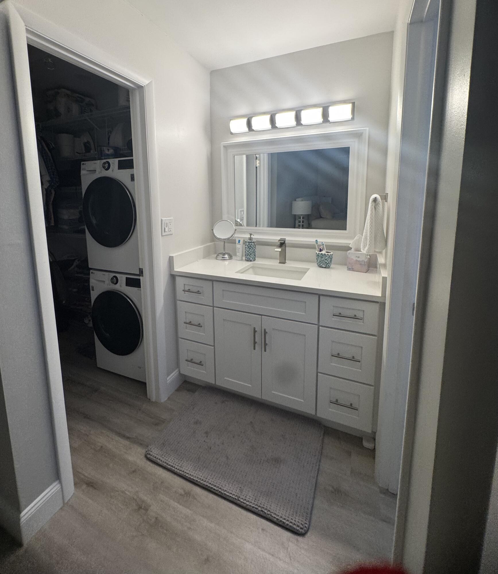 404 High Point Boulevard Delray Beach, FL 33445 - Photo 11 of 18 Primary Bath