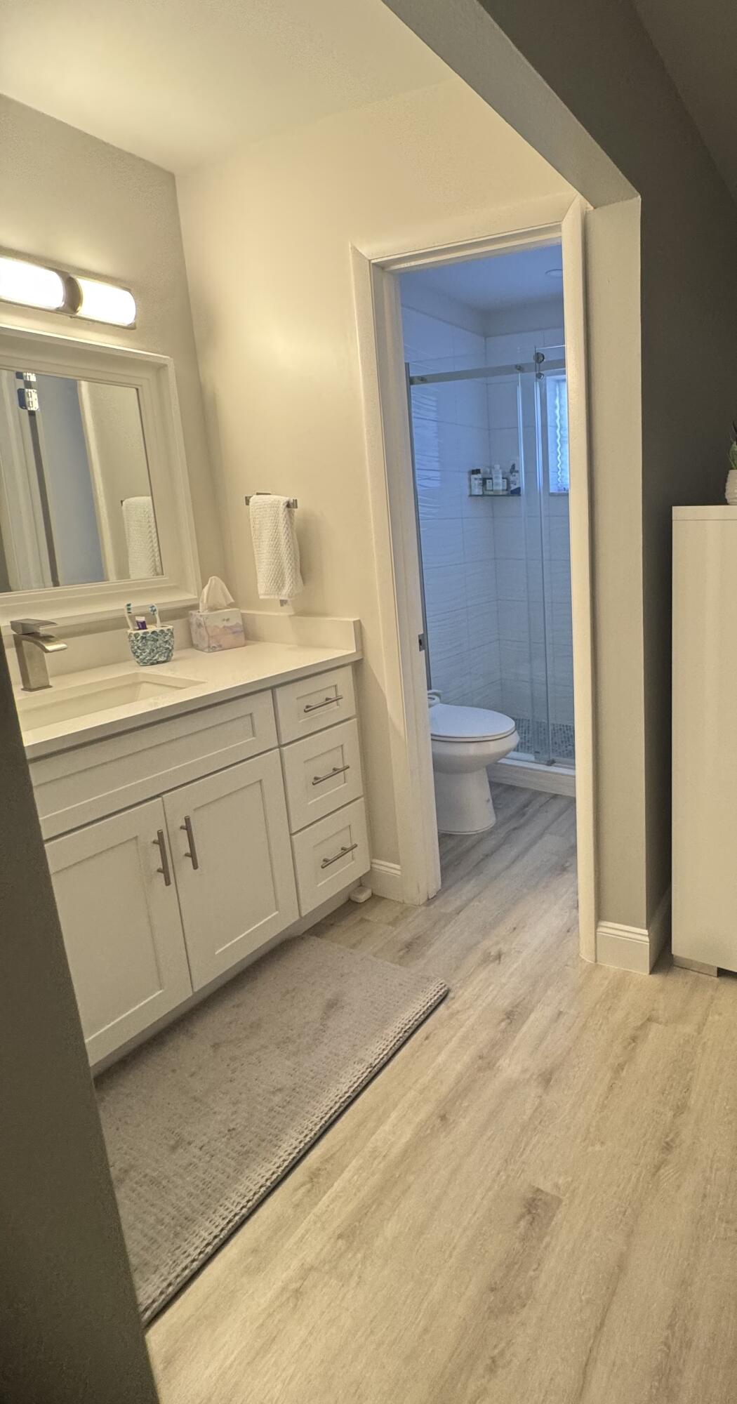 404 High Point Boulevard Delray Beach, FL 33445 - Photo 14 of 18 Primary Bath