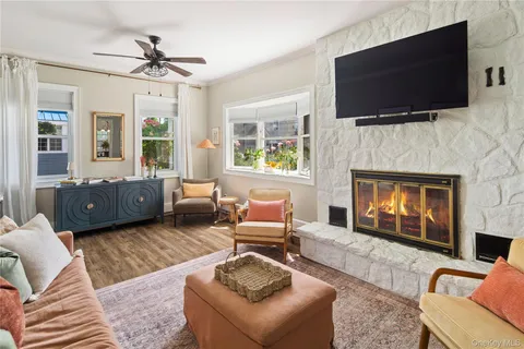 $925,000 | 11 Devoe Street, Dobbs Ferry, NY 10522