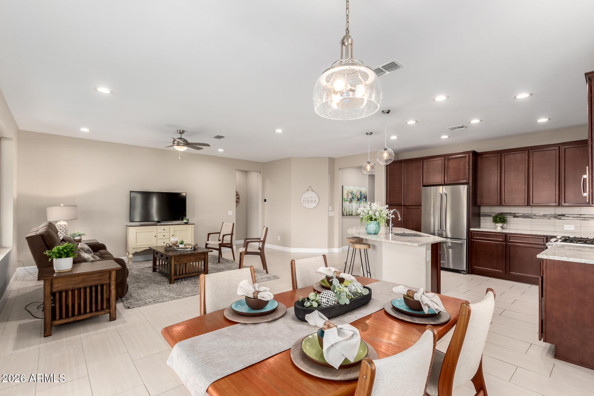 16930 West Almeria Road Goodyear, AZ 85395 - Photo 18 of 40 09 - Almeria