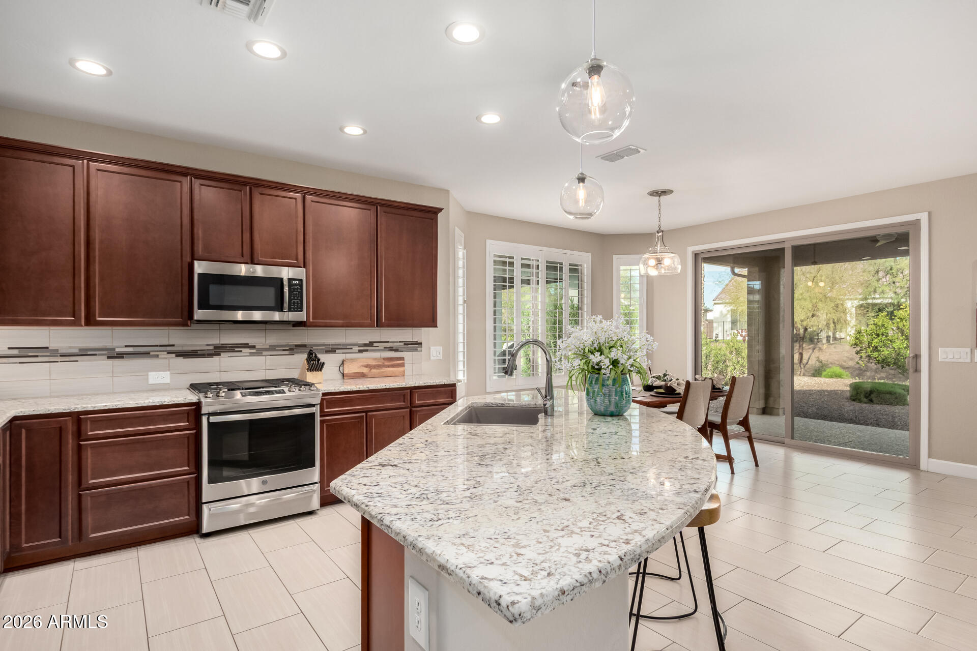 16930 West Almeria Road Goodyear, AZ 85395 - Photo 20 of 40 11 - Almeria